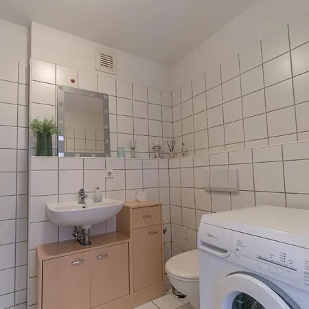 Apartment, 55m2, Kitchen, Washer, Netflix, Parking Apartment Cottbus